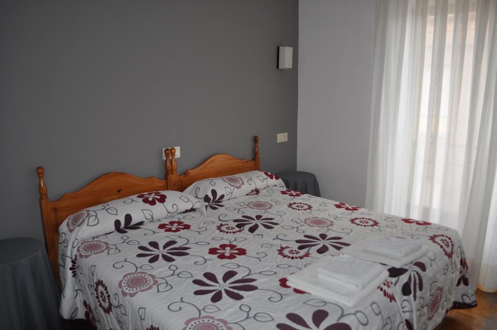 Hostal La Tablada Навалено Стая снимка