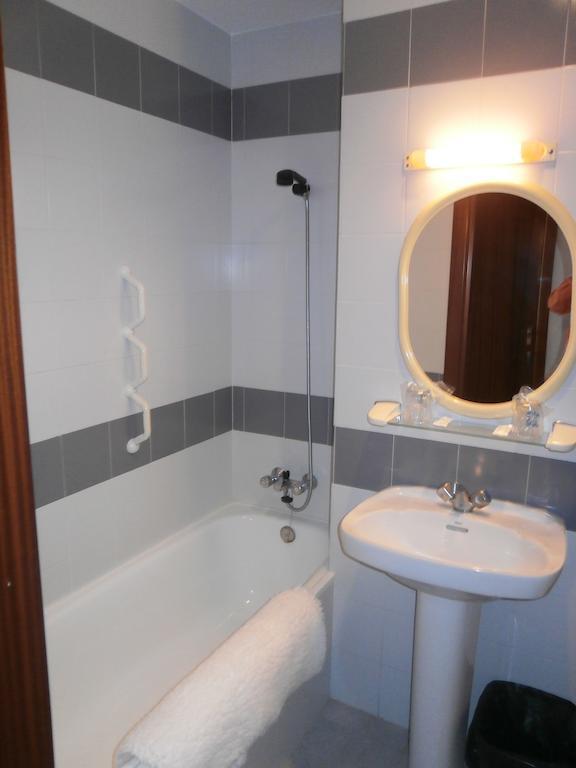 Hostal La Tablada Навалено Екстериор снимка