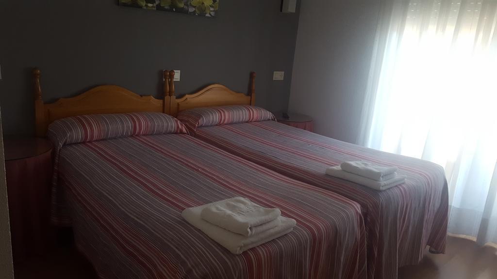Hostal La Tablada Навалено Екстериор снимка